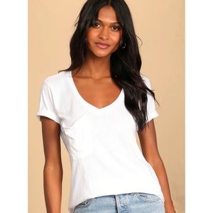 Lulu’s White T-shirt - NWT